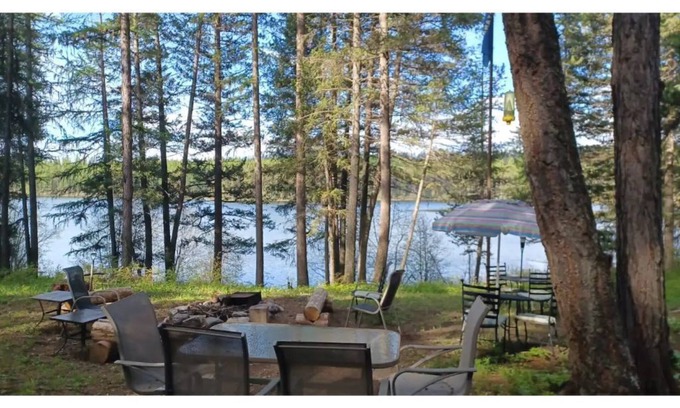 Olney RV Rental | Owl's Nest Cabin 2 / 2 Twins