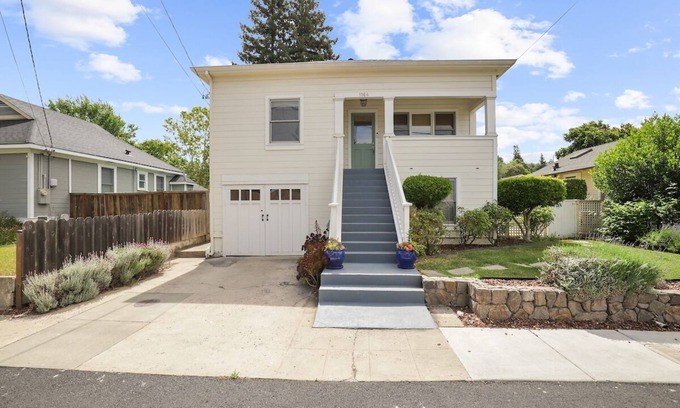 Napa House | Oxbow Historical house with large enclosed yard