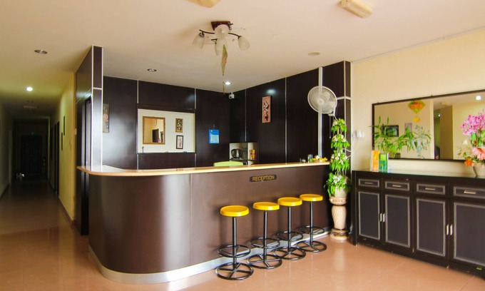 Sitiawan Hotel | OYO 43962 Ezzy In Hotel
