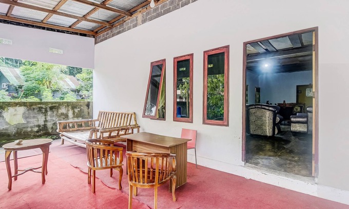 Manado City Centre Hotel | OYO 90924 Tarsius Homestay