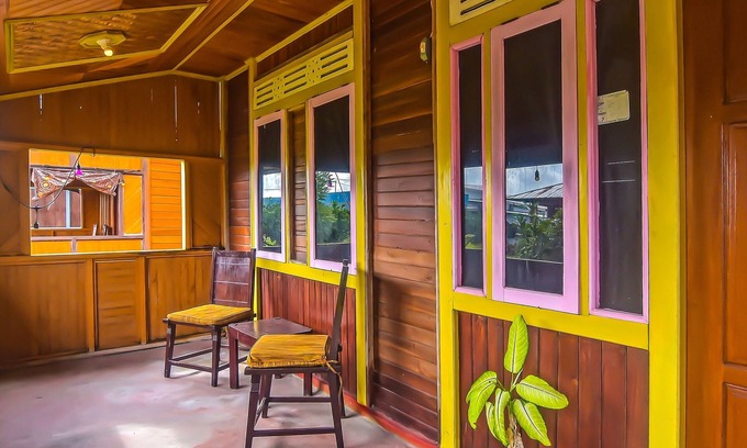 Manado City Centre Hotel | OYO 92225 Filadelfia Resto & Penginapan Near Benteng Moraya