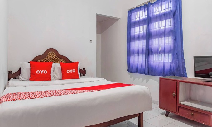 Kotabumi Hotel | OYO 93902 Guest House Pahlawan Syariah