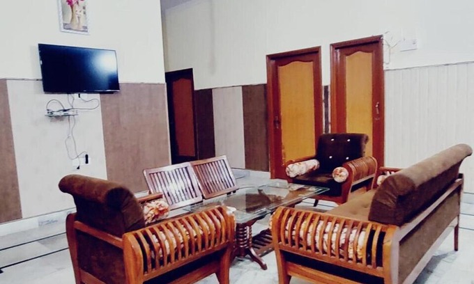Amritsar Apartment | OYO Home Royal Villa