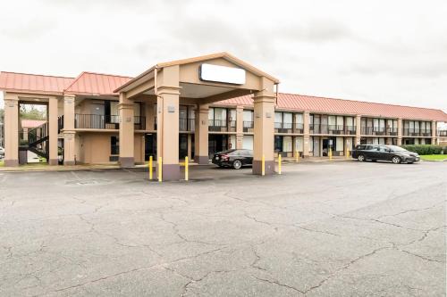 Bossier City Hotel | OYO Hotel Bossier City LA - Red River