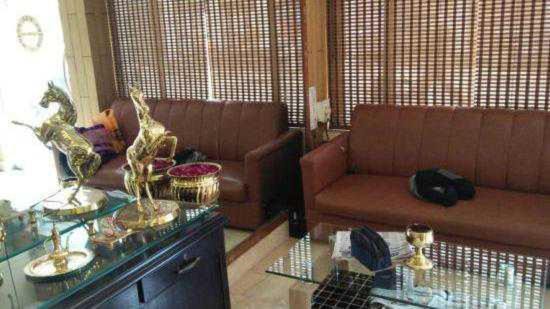 Auli Hotel | OYO Hotel Paradise Inn Near Gautam Buddha Park