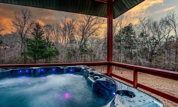 Jasper Cabin | Ozark beauty w/HotTub, GameRm, Firepit; Trampoline VIEWS!