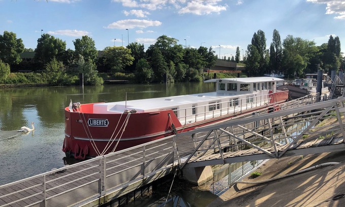 Asnieres-sur-Seine Boat Rental | PÉNICHE LIBERTE