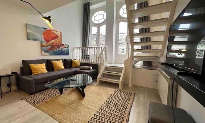 Maria Auxiliadora Apartment | P Sanz 1, 405 by YBH