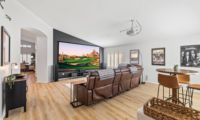 Arrowhead Shores House | P83/PeoriaSportsComplex/Theater/Pool/PuttingGreen/Gym/4bd2ba/AC/Oasis