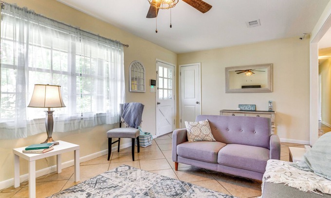 Florida Panhandle House | Pace Family Home: 1 Mi to Beach & Park!