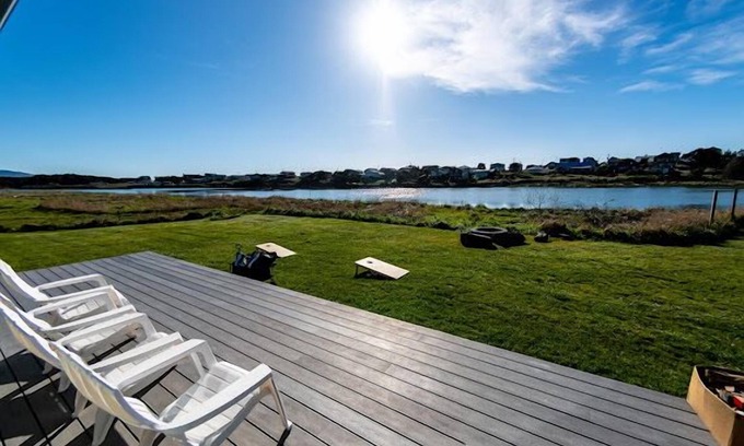 Pacific City House | Pacific City Bungalow right on Nestucca River