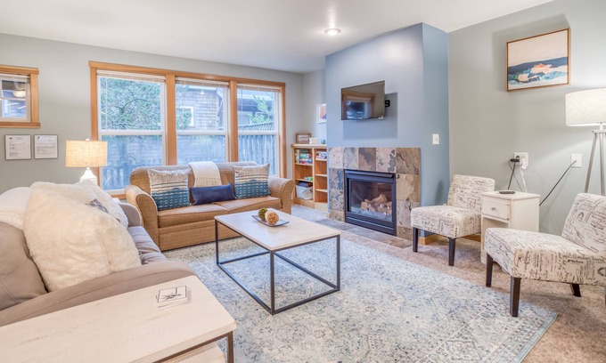 Shorepine Village Condo | Pacific City Splendor in this Sunny Contemporary with King Master Suite!