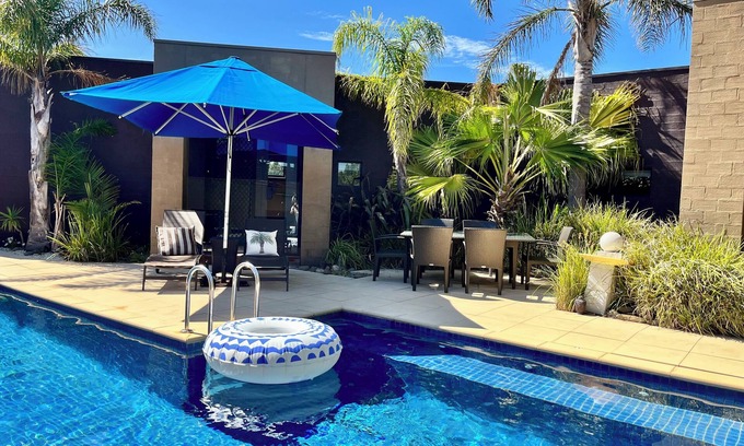 Torquay House | Pacific Paradise: 3 BR, 1.5 BA House in Torquay, Sleeps 9