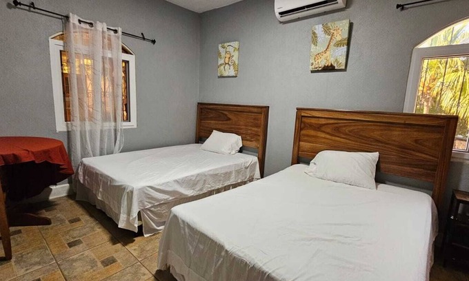 Champerico Hotel | Pacífic Paradise, 5 minutes from Champerico beach, we are waiting for you!