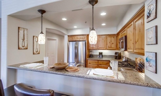 Crown Point Condo | Pacific Paradise