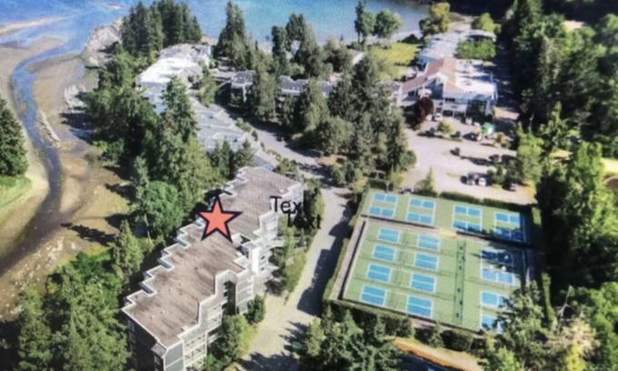 Regional District of Nanaimo Condo | Pacific Shores-Creekside Retreat-Studio Suite-Private Beach and not crowded!