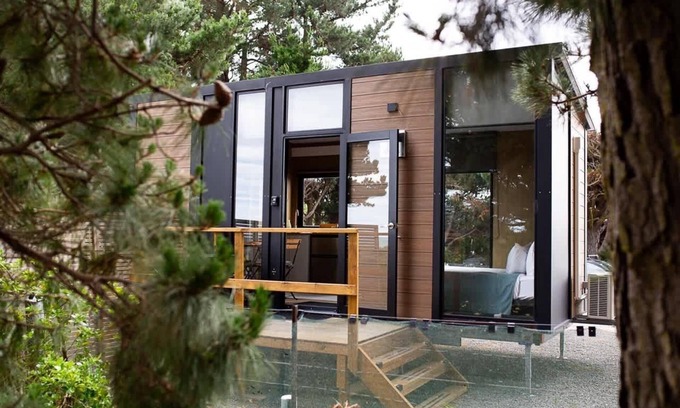 Leithfield House | Pacific View by Tiny Away