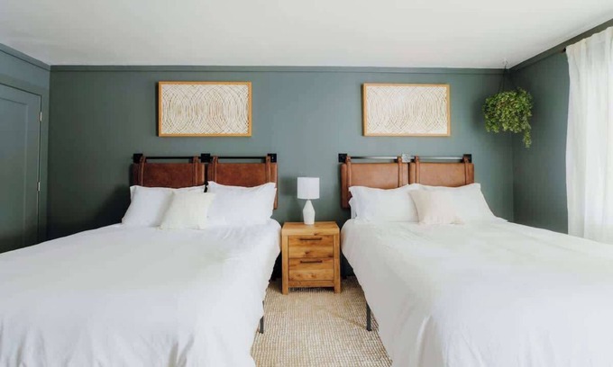 Packwood Hotel | Packwood's Gifford Pinchot Room