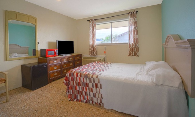 Flour Bluff Hotel | Padre Motel Corpus Christi , Tx - 358 by OYO