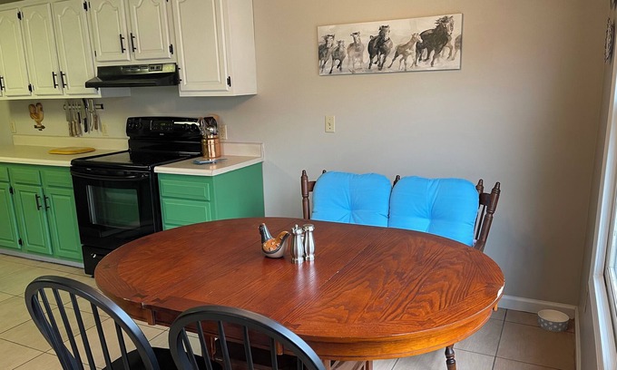 Kaler Apartment | Paducah Paddock and Pads
