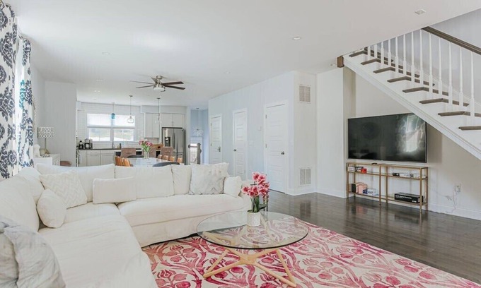 Starr Hill House | Page Place: Midterm 31+ Day Stays
