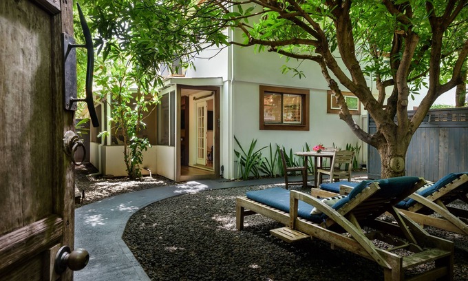 Paia Hotel | Paia Inn - 1 Bedroom Deluxe Suite - Garden View