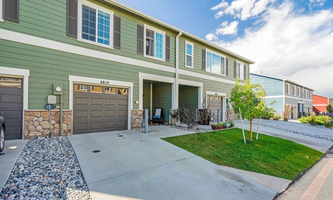 Southeast Colorado Springs House | Painted Sky Too|8 min Airport|15 min hospital
