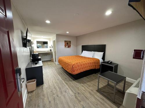 Southeast Houston Hotel | Palace Inn I-45 & Bellfort