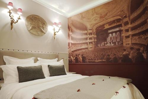 Vivienne Apartment | Palais royal apartment