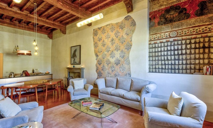Sant' Ambrogio Apartment | Palazzo Antellesi Giotto Suite