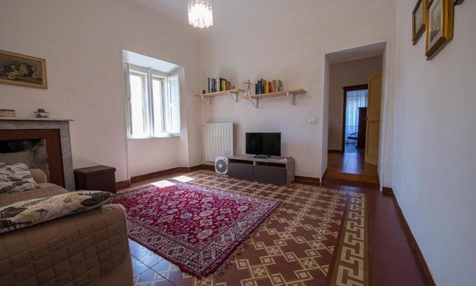 Volterra Apartment | Palazzo De Luigi