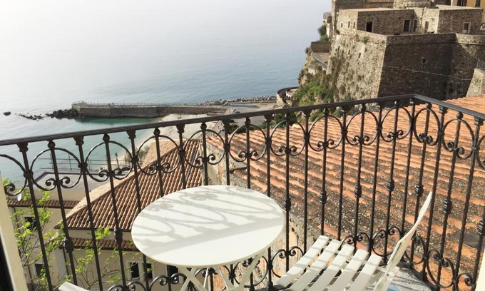 Pizzo Apartment | Palazzo Pizzo Studio Bellavista