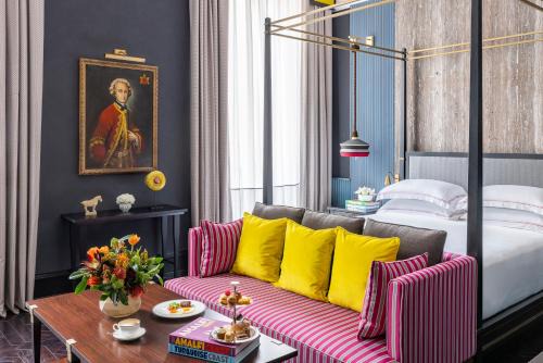 Rione III Colonna Hotel | Palazzo Roma - The Leading Hotels of the World