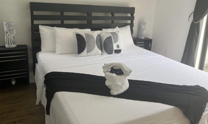Spring Hill House | Pallet Bay