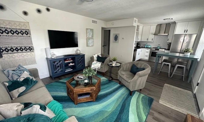Downtown House | Palm @ El Tropicale Vacation Rentals Downtown Sarasota