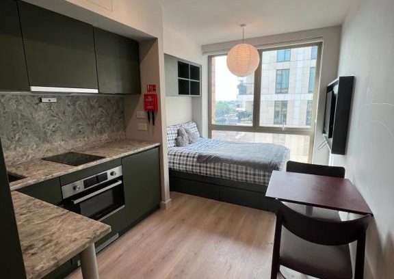 Marlborough Apartment | Palm house