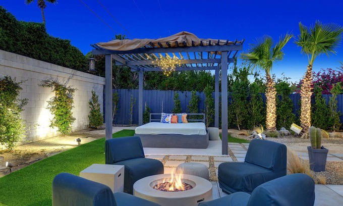 Palm Springs House | Palm Springs Home + Resort Style Pool+Spa, Peloton bike