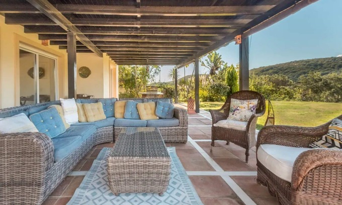 San Roque Apartment | Palm Tree Golfers Retreat With Private Pool