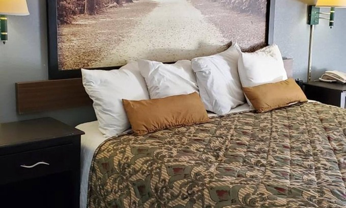 Estill Hotel | Palmetto Inn