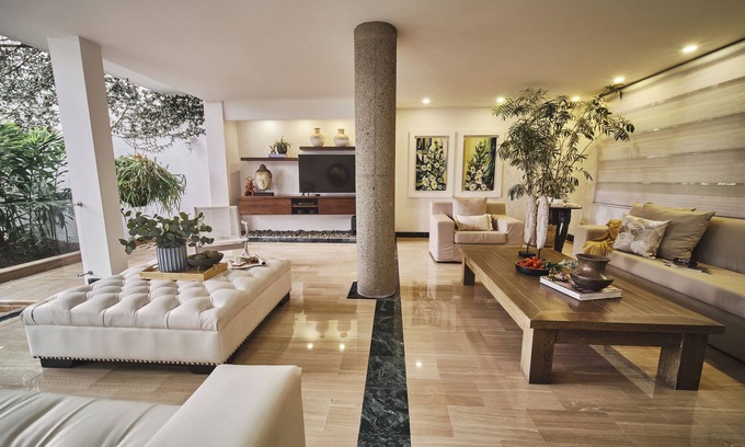 Cali House | Palms Reatreat with AC + Central location