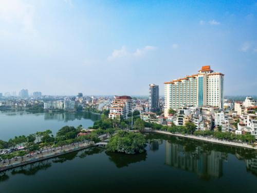 Truc Bach Hotel | Pan Pacific Hanoi