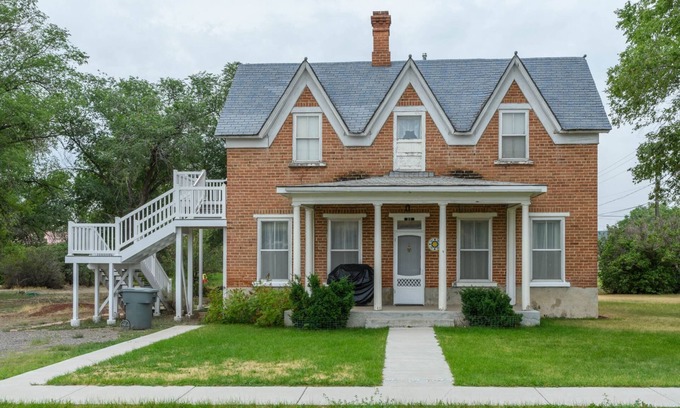 Panguitch House | Panguitch Red Brick Homes (upper home)