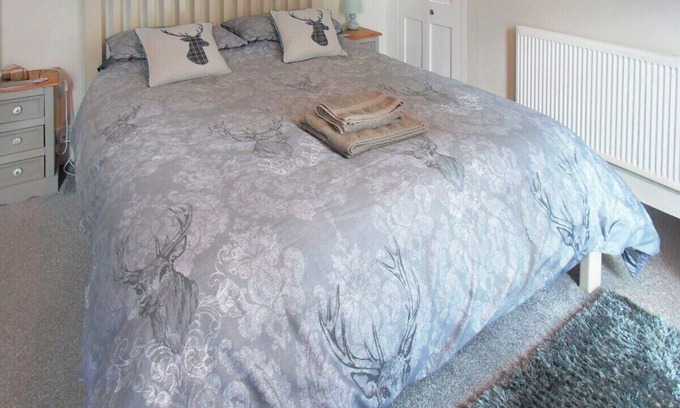 Louth Cottage | Pankhurst Cottage, sleeps up to 4, Pet friendly, Discount for 7 Night Stays!