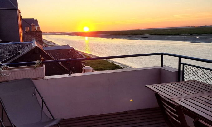 Saint-Valery-sur-Somme Apartment | Panoramic view and terrace over the Baie de Somme