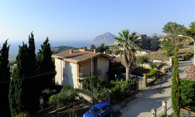 Valderice Apartment | Panoramic apartment near San Vito