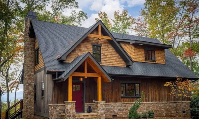 Penrose Cabin | Panoramic Mtn View’s-Sauna-Hot Tub-Game Room-Waterfalls, hiking, biking w/in min