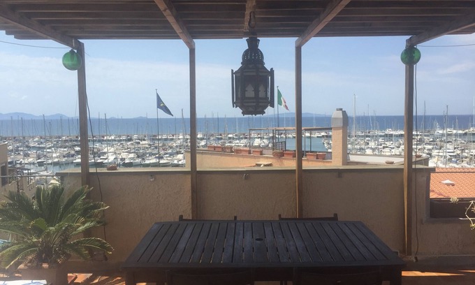 Punta Ala Apartment | Panoramic turret over the port of P.Ala