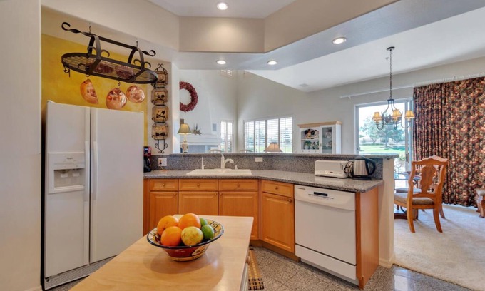 Ocotillo House | PANORAMIC WATER/GOLF COURSE VIEWS. FURNISHED TOWNHOUSE, GATED COMMUNITY