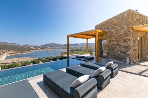 Mykonos Hotel | Panormos Bay Suites Luxury Resort