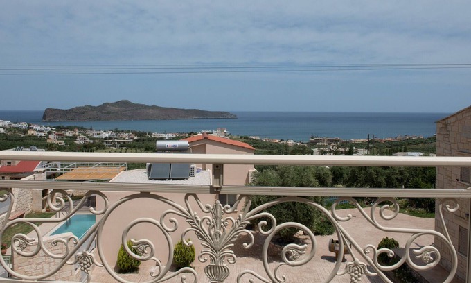 Stalos Villa | Pantanassa Villas - Villa Efterpe with Sea View